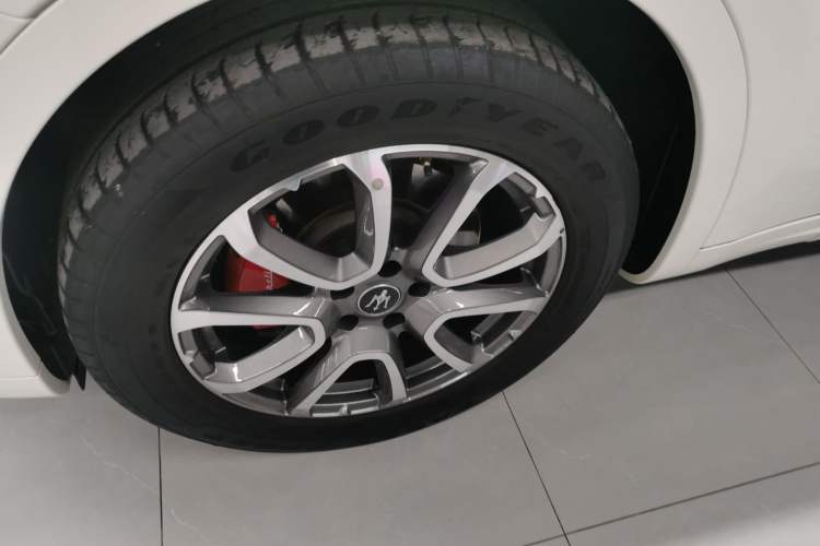 Used Maserati Levante 2022 2.0T GT Sharp Edition Left Front Wheel Hub