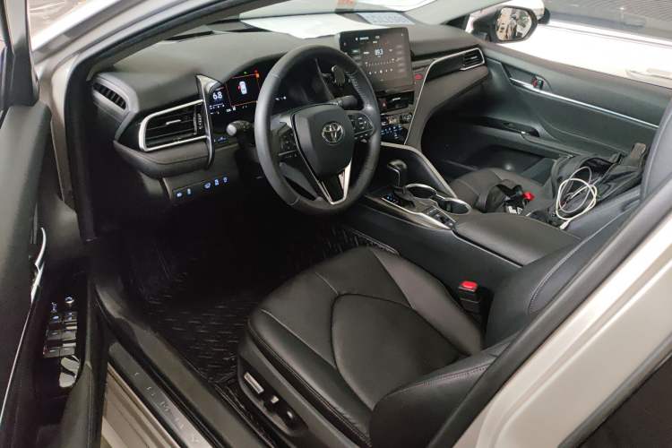 Used Toyota Camry 2021 2.5G Luxury Edition Driver Seat