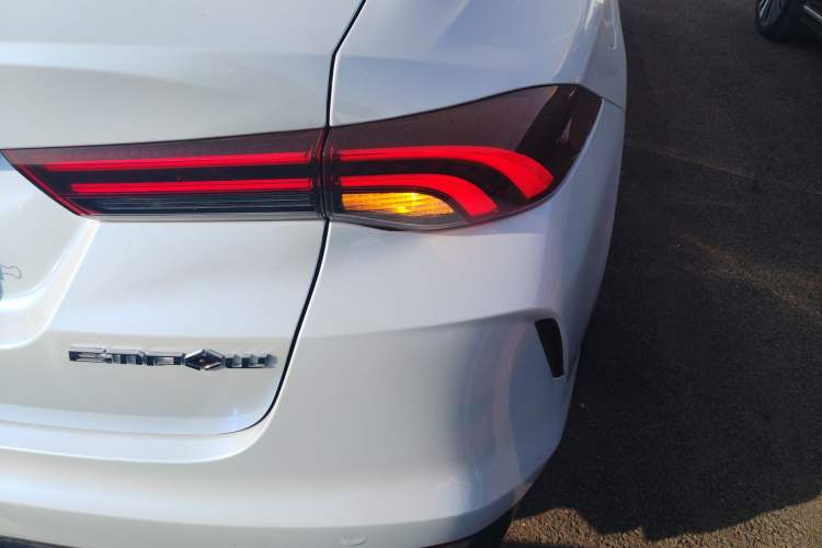 Used GAC Trumpchi EMPOW 2021 270T DCT J16 Version