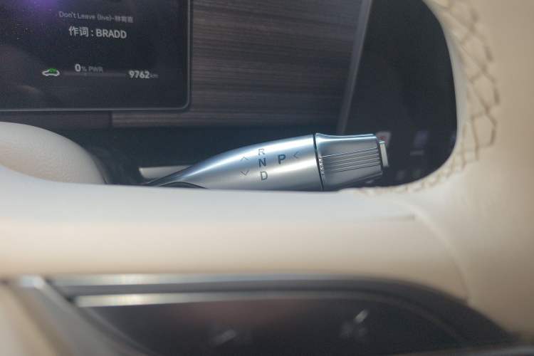 Used VOYAH Dream 2026 Model PHEV Qiankun Max
