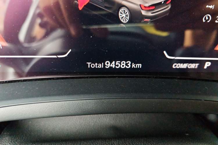 Used BMW 3 Series 2020 325Li First Edition Odometer Close Up