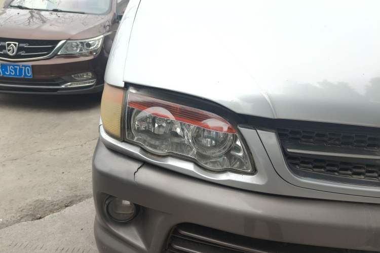 Used FORTHING Lingzhi 2012 Commercial Version 1.6L Special Offer Model Right Front Headlight