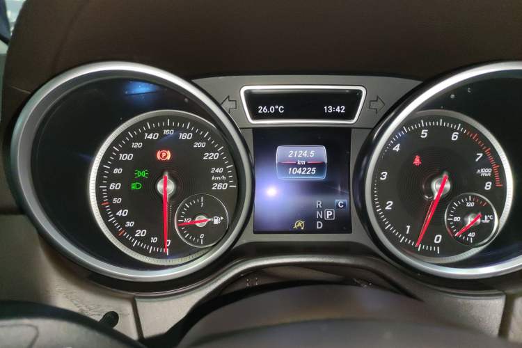 Used Mercedes-Benz GLE 2017 GLE 320 4MATIC Dynamic Model Instrument Cluster