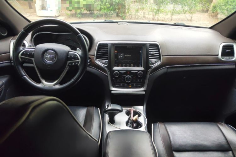 Used Jeep Grand Cherokee 2015 3.6L Luxury Navigation Edition Center Console