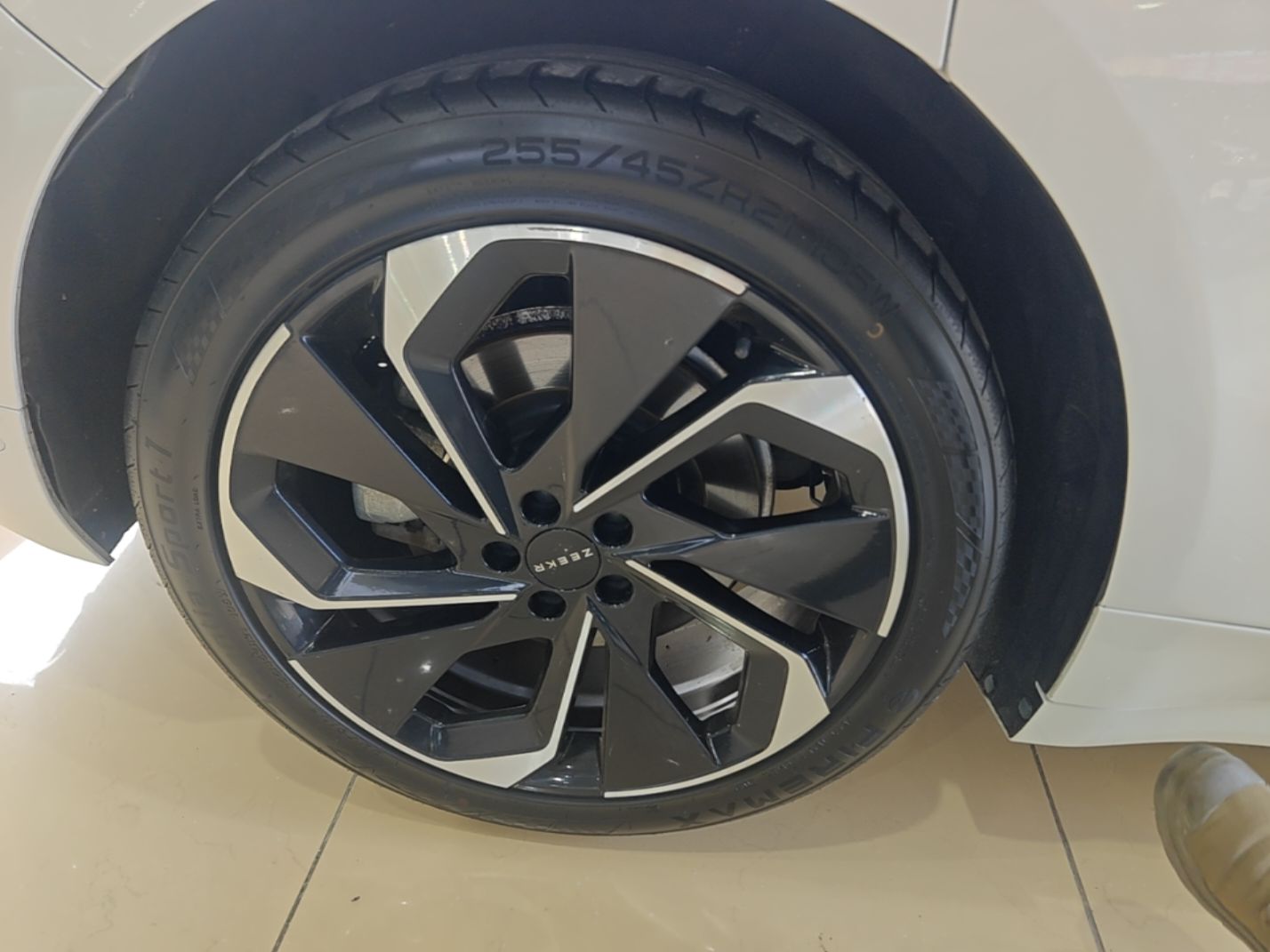 Zeekr 001 2023 WE Edition 86 kWh — снимка 11