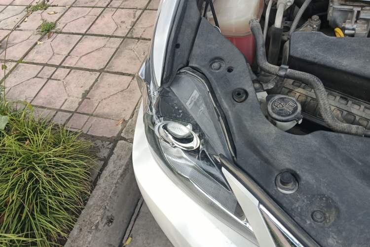 Used Lexus CT 2014 CT200h Comfort Edition Monochrome Right Front Headlight