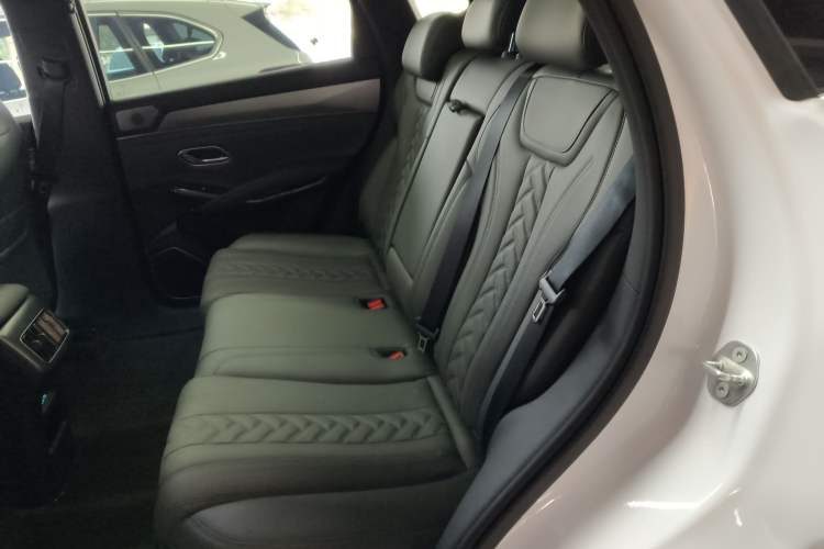 Used BYD Song L DM-i 2025 Intelligent Driving Version 112 km Beyond-Range Type
