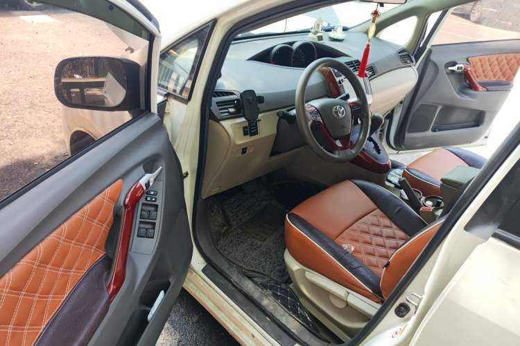 Used Toyota Verso 2012 180V CVT Supreme Edition
