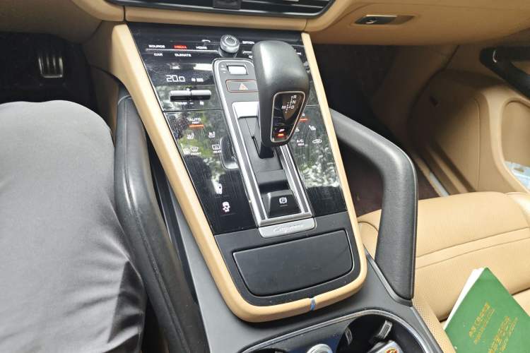 Used Porsche Cayenne 2018 Cayenne S 2.9T Gear Lever