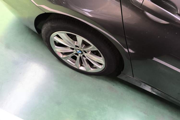 Used BMW 3 Series 2014 320Li Fashion Model
