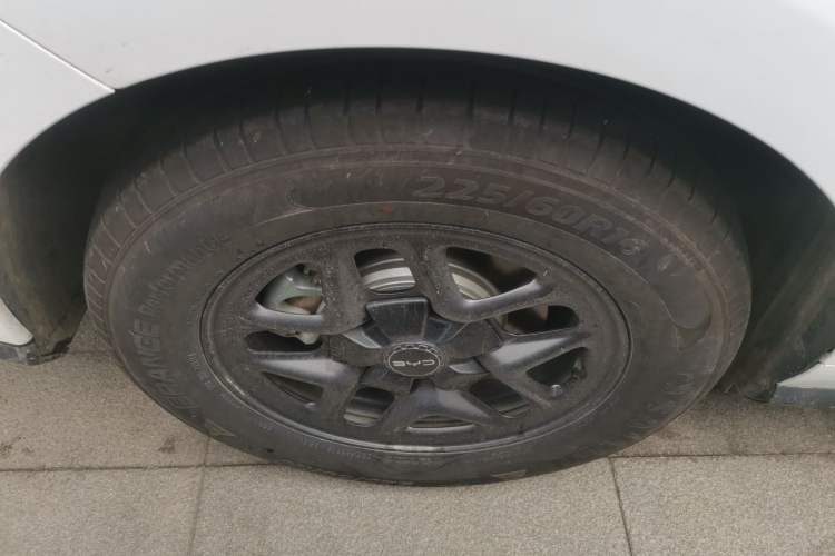 Used BYD Seal 05 DM-i 2025 DM-i Smart Drive 55KM Luxury Model Right Rear Wheel Hub