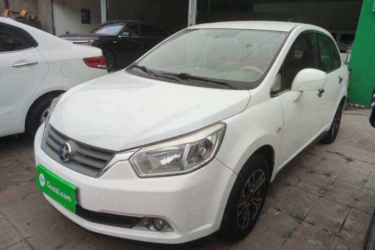 Used Venucia D50 2013 1.6L Automatic Fashion Edition