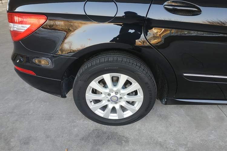 Used Mercedes-Benz R-Class 2014 R 320 4MATIC Business Model