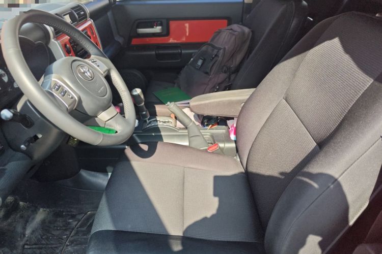 Used Toyota FJ Cruiser 2013 4.0L Left Front Seat