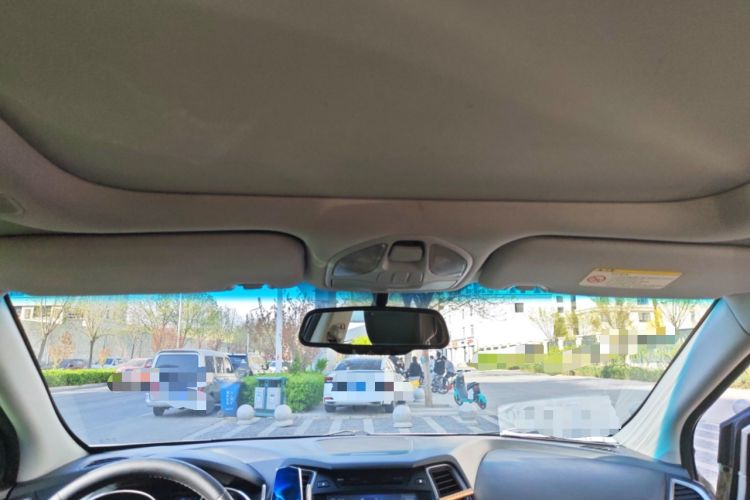 Used Hyundai Santa Fe 2015 2.0T Automatic Two-Wheel Drive Smart Version 5 Seats
