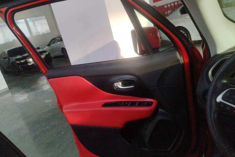 Used Jeep Renegade 2019 220T Automatic Leading Edition