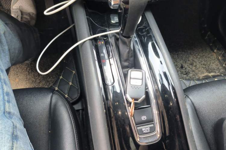 Used Honda Vezel 2017 1.8L CVT Front-Wheel Drive Pioneer Edition