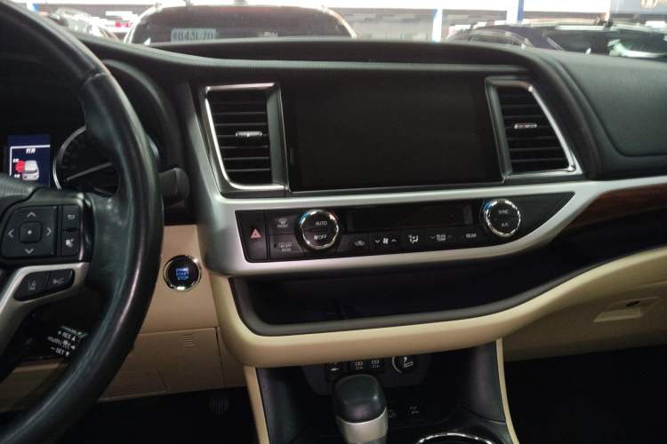 Used Toyota Highlander 2018 2.0T Four-Wheel Drive Ultimate Edition 7-Seater Emission Standard China V
