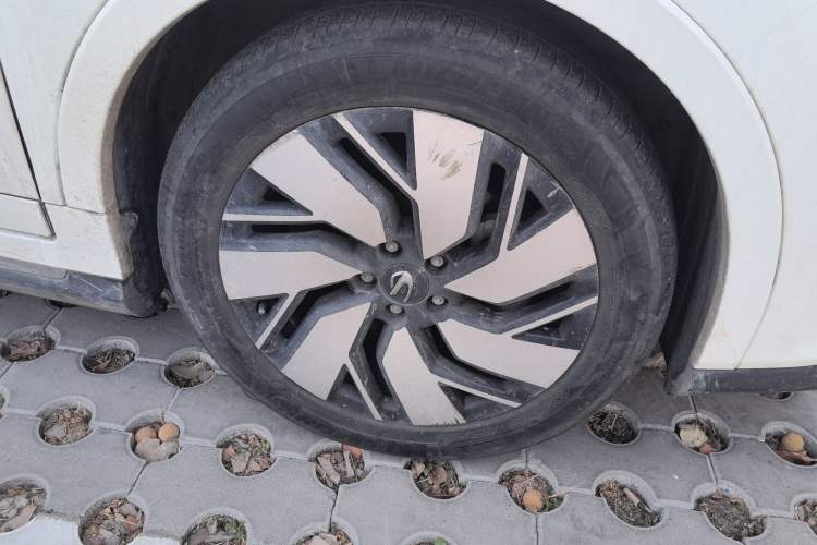 Used AION Trumpchi GE3 2017 310 Smart Edition Right Front Wheel Hub