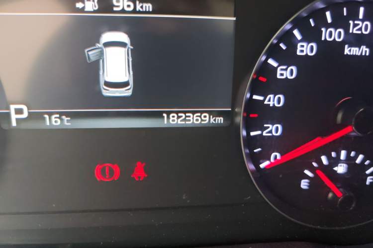 Used Kia KX7 2017 2.4L Automatic 2WD GLS 5-Seater Odometer Close Up