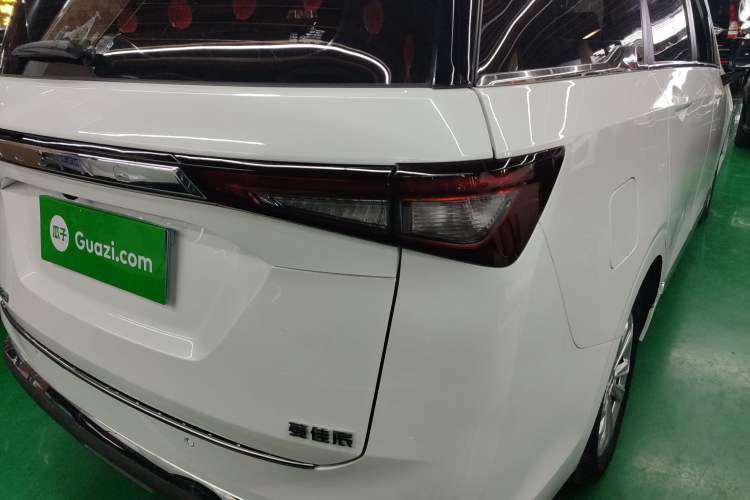 Used Wuling Jiachen 2022 1.5T CVT Smart Luxury Version