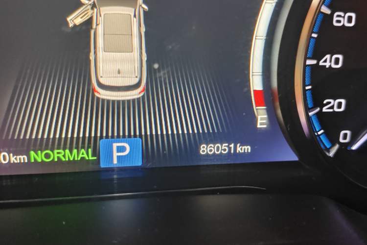 Used GAC Trumpchi GS7 2017 320T Two-Wheel-Drive Luxury Smart Connectivity Model
