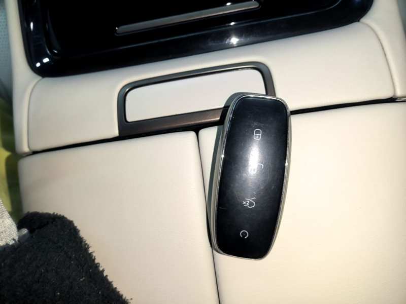 Used Denza D9 2022 DM-i 945 Luxury Model — 8