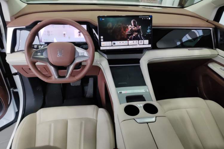 Used BYD Xia 2025 DM-i 1.5T 180km Beyond Edition
