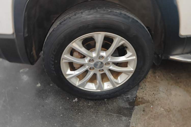 Used Jeep Cherokee 2019 2.0T Two-Wheel Drive Smart Enjoyment Version China VI