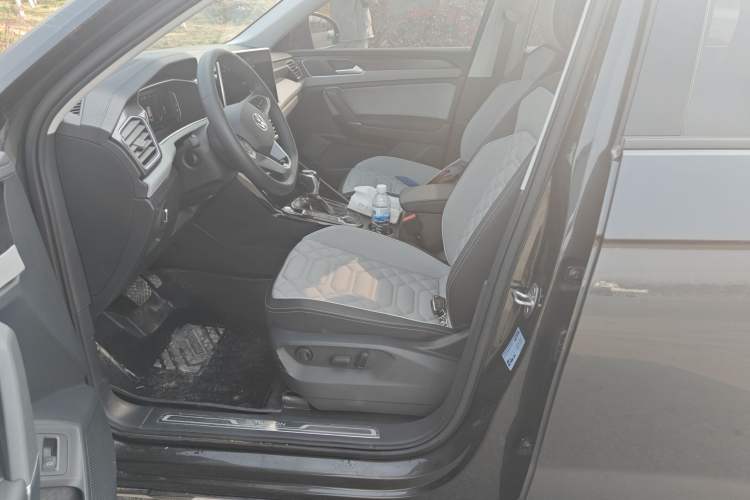 Used Volkswagen Tayron 2024 300TSI Two-Wheel-Drive Luxury Plus Advanced Version Left Front Seat