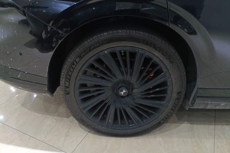 Used XPeng G9 2025 625 Long-Range Max Right Rear Wheel Hub