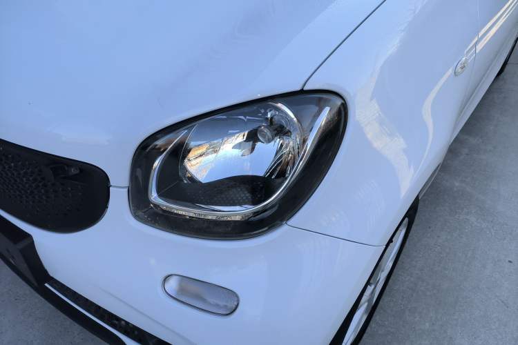 Used smart forfour 2018 1.0L 52 kW Dynamic Edition