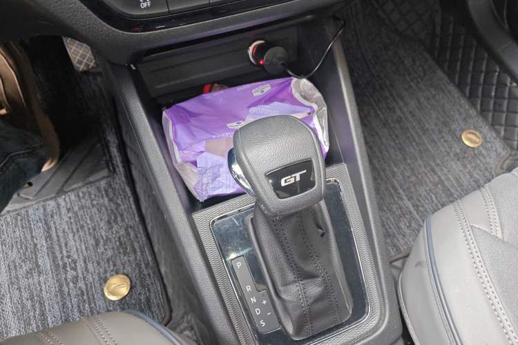 Used Skoda Kamiq 2020 GT 1.5L Automatic Flagship Model China VI Standard Gear Lever