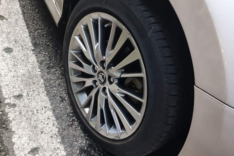 Used Toyota Camry 2018 Dual-Engine 2.5 HG Luxury Edition Right Front Wheel Hub