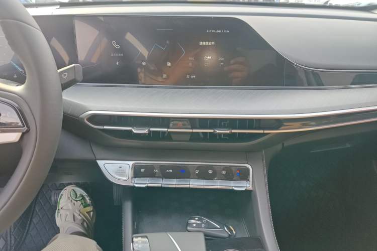 Used CHANGAN Eado 2023 Changan Edition PLUS Blue Whale NE 1.4T GDI DCT Prestige Version Audio And AC Panel