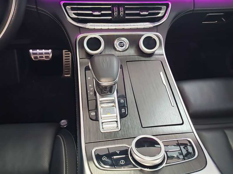Used Hongqi H9 2023 2.0T Smart Connect Flagship Edition – Chinese Trim Xiang — 13