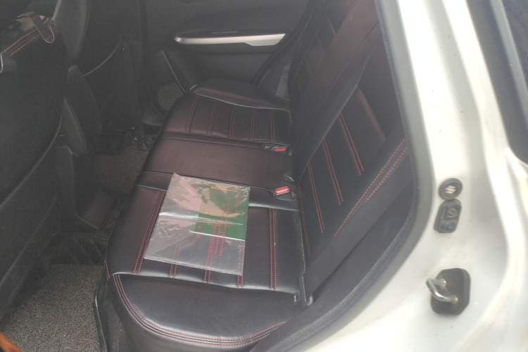 Used Suzuki Vitara 2016 1.6L Manual Two-Wheel Drive Entry-Level Trim