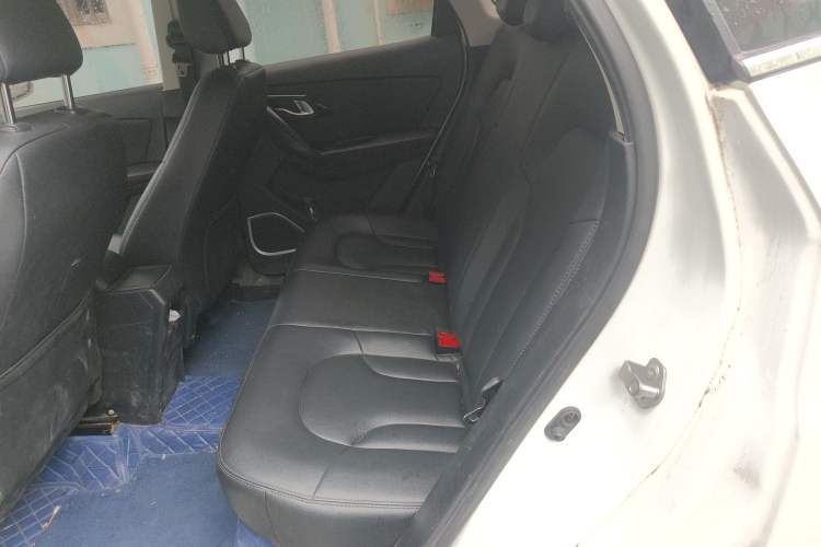 Used FAW Senya R7 2017 1.6L Manual Comfort Model
