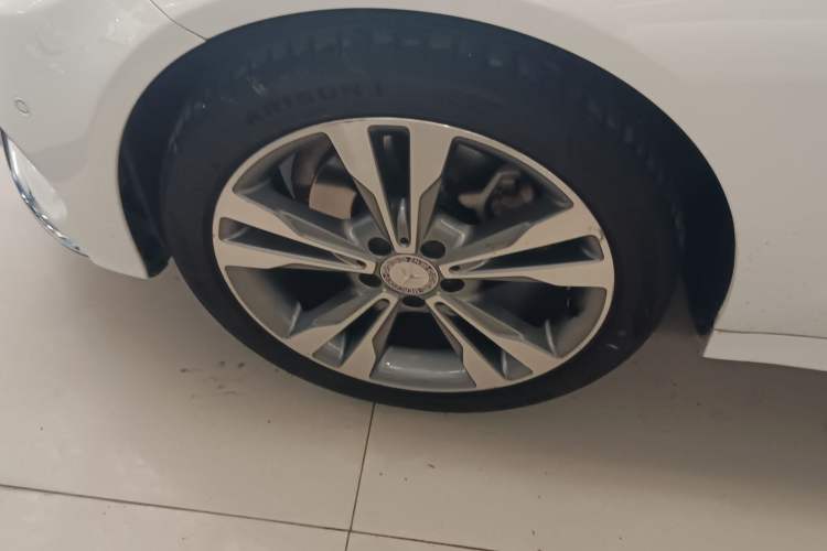 Used Mercedes-Benz C-Class 2016 C 200 L 4MATIC Sport Edition Left Front Wheel Hub