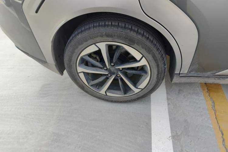 Used AION Y 2023 Plus 610 Smart Edition Ternary Lithium
