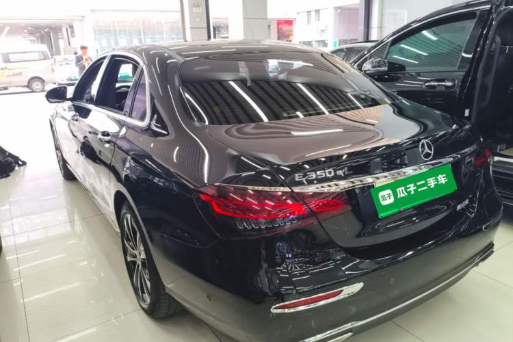 Used Mercedes-Benz E-Class New Energy 2022 Restyled E 350 e L Plug-in Hybrid Sedan Rear Left 45 Deg