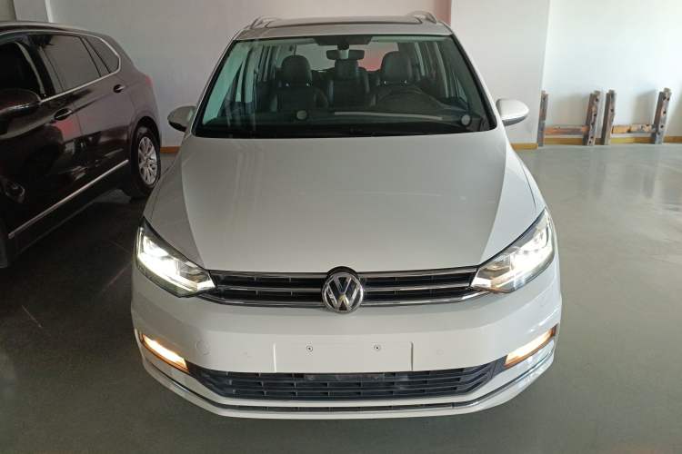 Used Volkswagen Touran 2016 Volkswagen Touran L 280TSI DSG Comfort Edition
