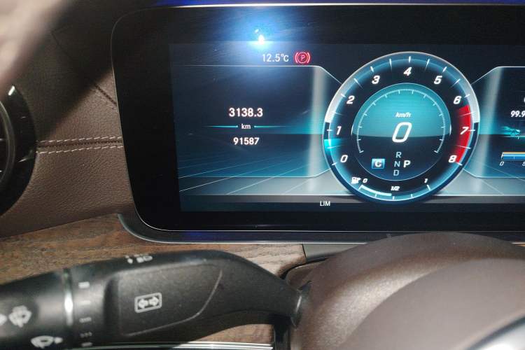 Used Mercedes-Benz E-Class 2019 E 200 L 4MATIC