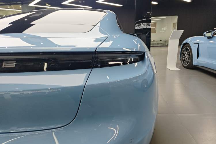 Used Porsche Taycan 2022-Year Updated Taycan