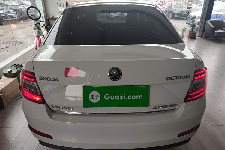 Used Skoda Octavia 2017 TSI280 DSG Smart Drive Edition
