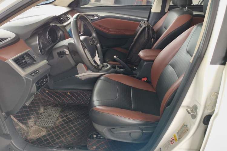 Used BYD G5 2014 1.5TID Automatic Prestige Model
