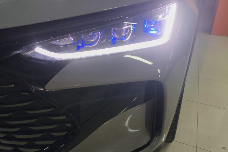 Used BYD Tang New Energy 2025 DM-i 115KM Prestige Model
