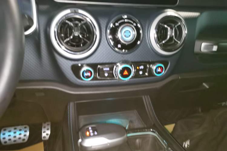 Used BAIC Off-Road BJ40 2023 2.0D Automatic Four-Wheel Drive Blade Hero Edition Adventurer Type
