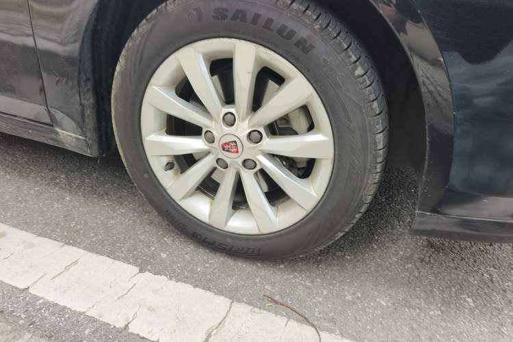 Used Roewe i6 New Energy 2017 45T Hybrid Connect & Smart Enjoyment Edition
