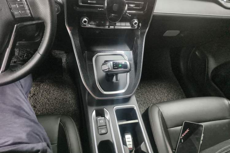 Used Haval M6 2021 PLUS 1.5T DCT Luxury Smart Connectivity Model Gear Lever